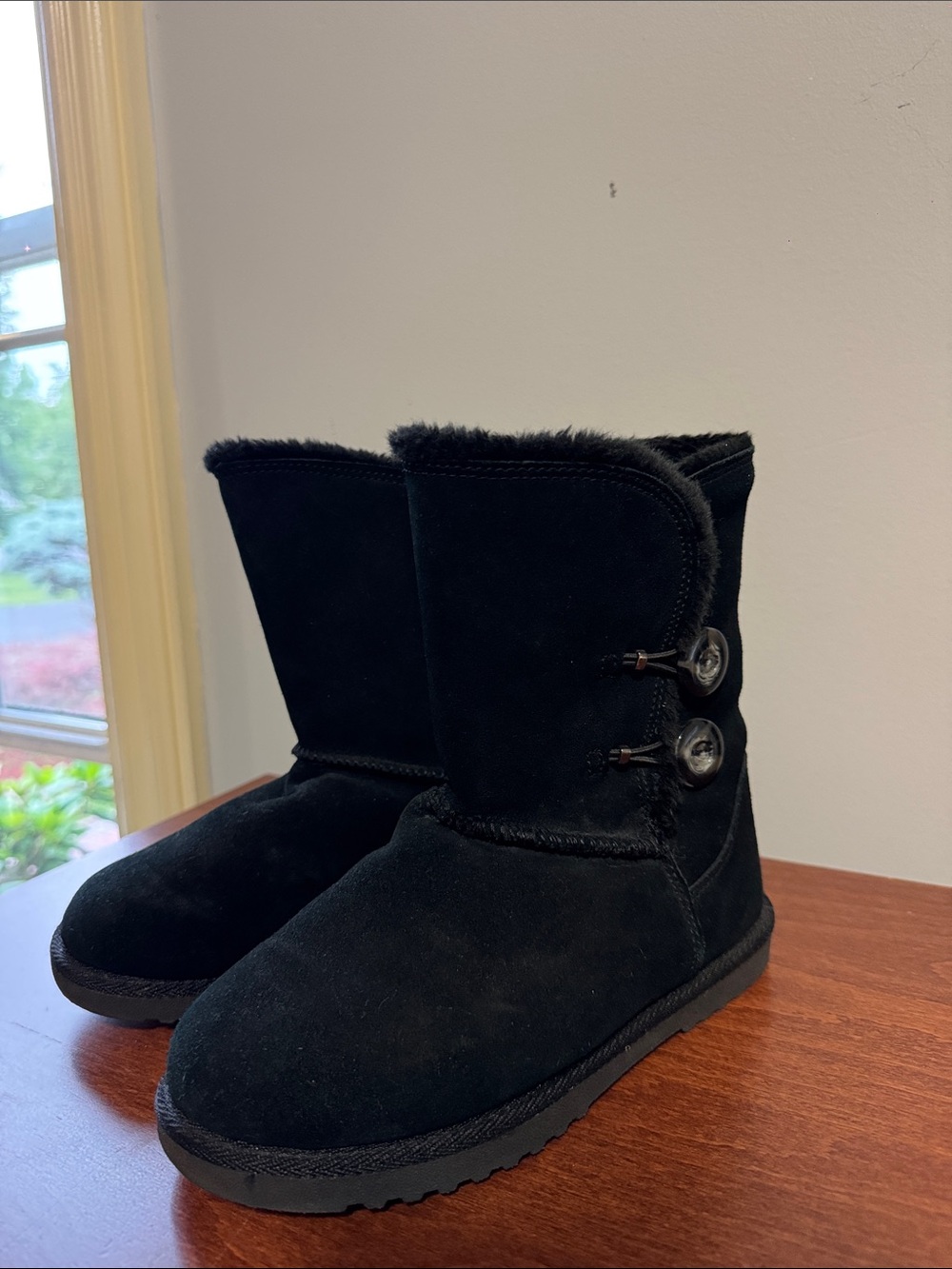 Black Girls' Cozy Button-Accent Winter Boots